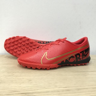Giày bóng đá cr7 đỏ đen