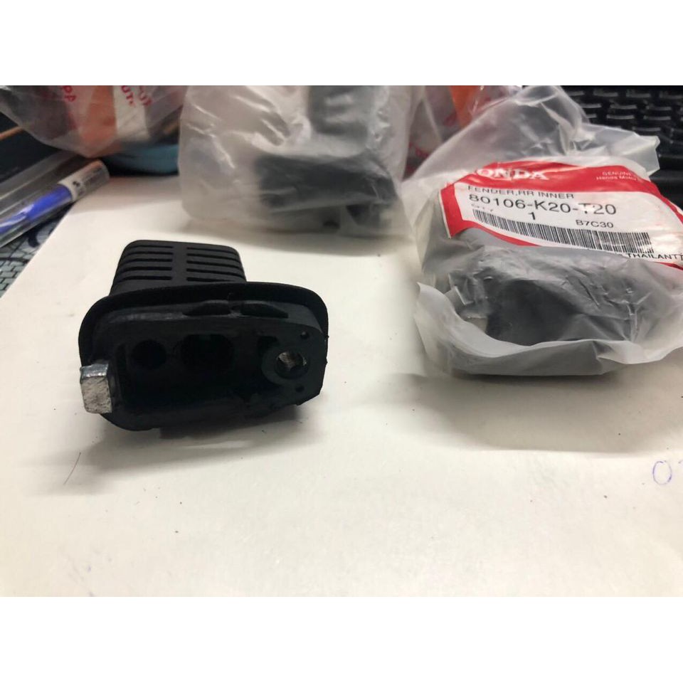 1 cặp chân xinhan sau cho cub đèn vuông: DD-DH-82-83-84-92-94- hàng thái