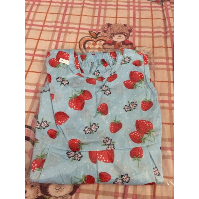 Set 3 bộ váy xẻ lưng