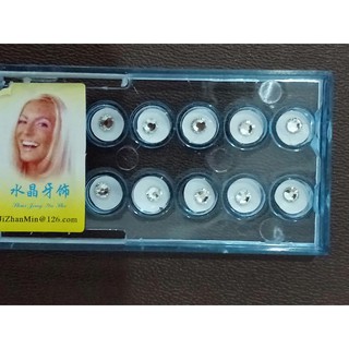 đá đính răng chân bằng vỉ 10 viên