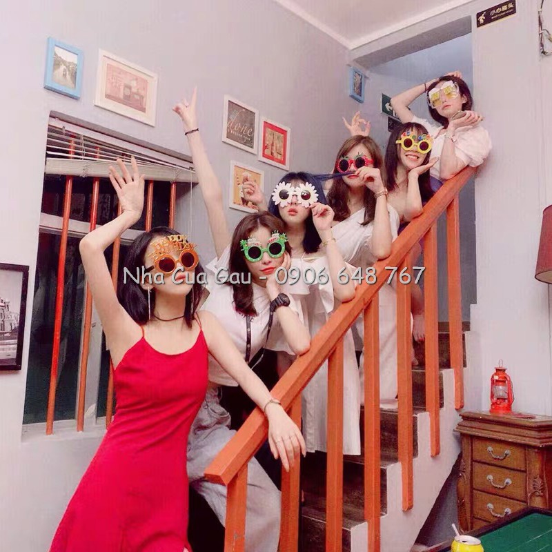 Mắt kính cute lạc lối luôn