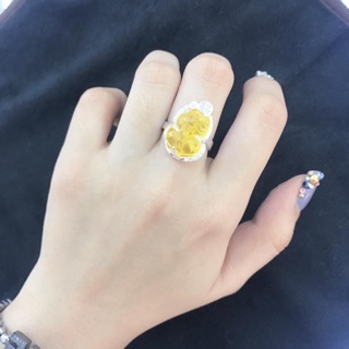 Nhẫn tỳ hưu mắt mèo vàng