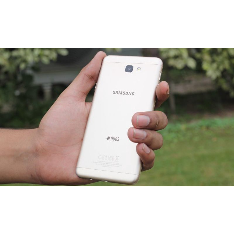 Điện thoại chính hãng samsung Galaxy j7 prime mới 99 %