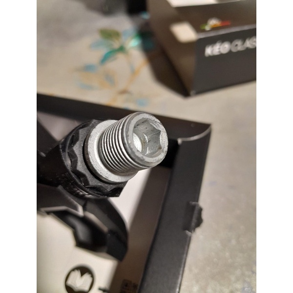 LOOK Pedal Kéo CLASSIC 3 Màu Đen Kèm Can Cá