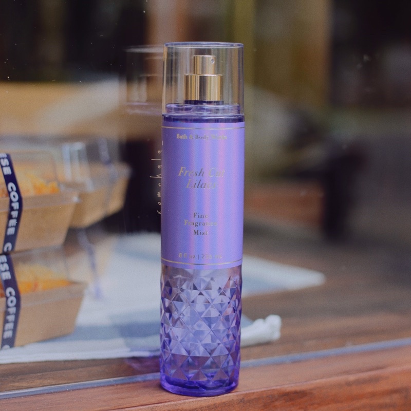 Xịt thơm FRESH CUT LILACS