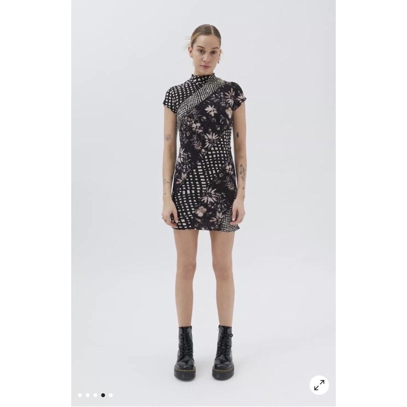 🆙🆙 Đầm body urban xịn xò