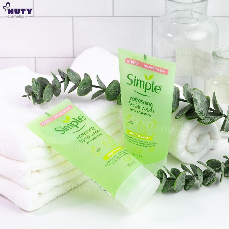 [CHÍNH HÃNG 100%] Gel Rửa Mặt Simple Refreshing (150ML) - Tẩy trang Simple (200ml) - Nước hoa hồng Toner Simple (200ml) | BigBuy360 - bigbuy360.vn