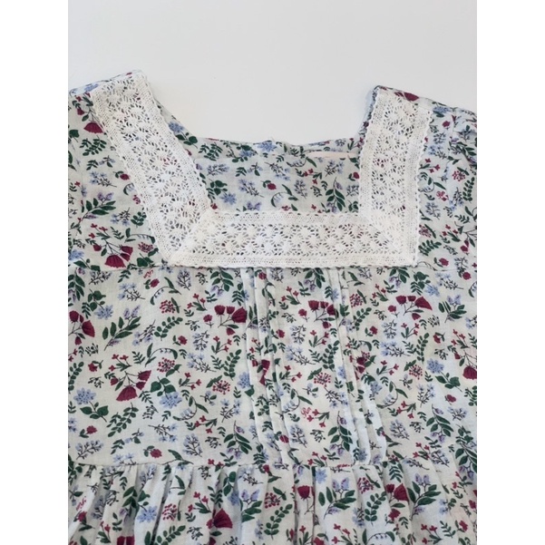 Váy Renoma HQ hoa nhí cổ ren bé gái