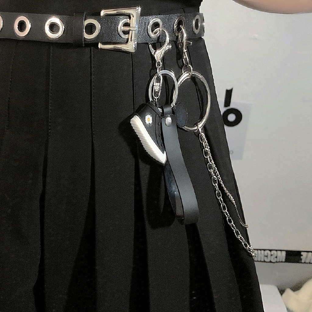 Móc Khóa Hình Giày Trượt Ván Hoa Cúc Nhỏ 22311