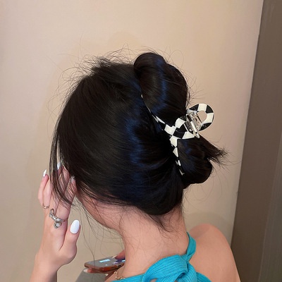 Kẹp tóc bản lớn màu trắng đen phong cách Hàn Quốc cho nữ
