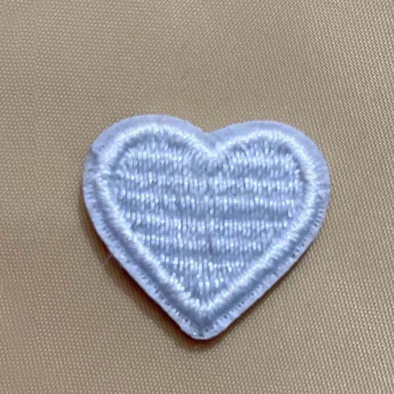 1 Sticker Ủi Thêu Hình Trái Tim 2.1 * 2CM