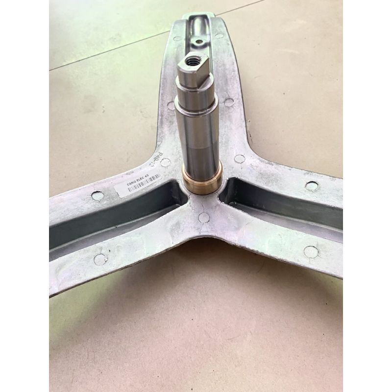 trục càng chảng ba máy giặt Electrolux 43