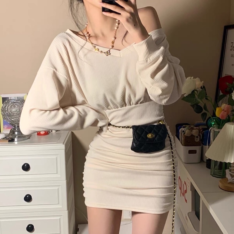 Đầm Ngắn Tay Dài Ôm Body Trễ Vai