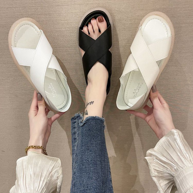 Giày sandal bằng da PU đế cao su kiểu dáng thời trang