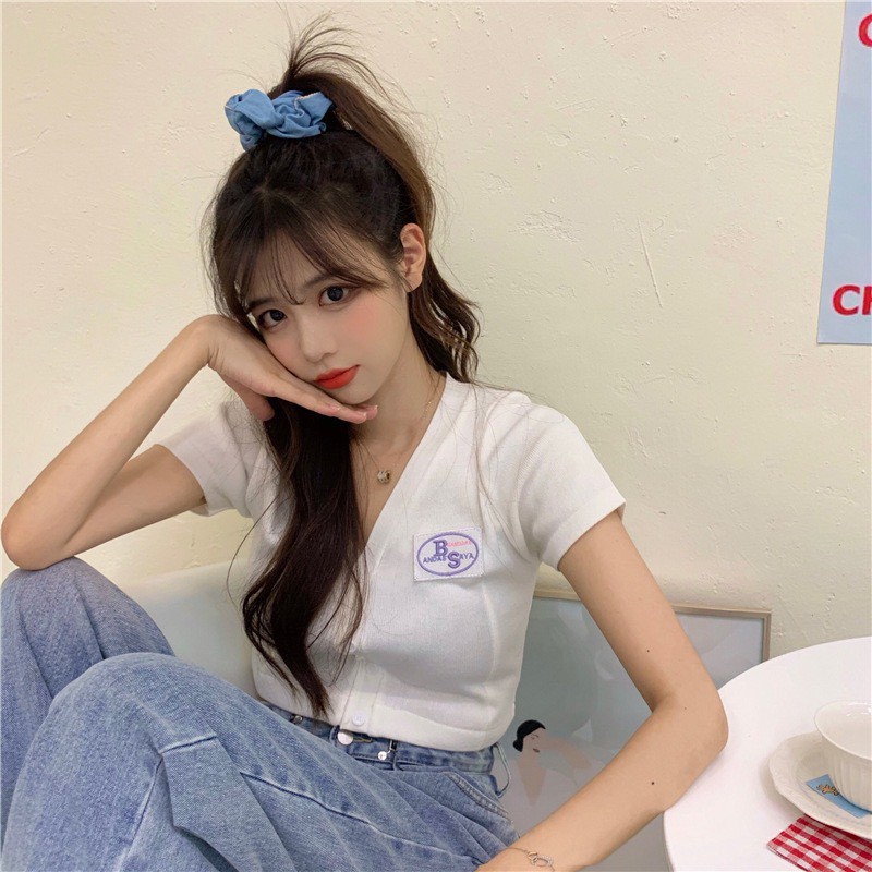 Áo Croptop Unisex Cổ Tim Có Cúc Cài Cực Xinh 387 | BigBuy360 - bigbuy360.vn