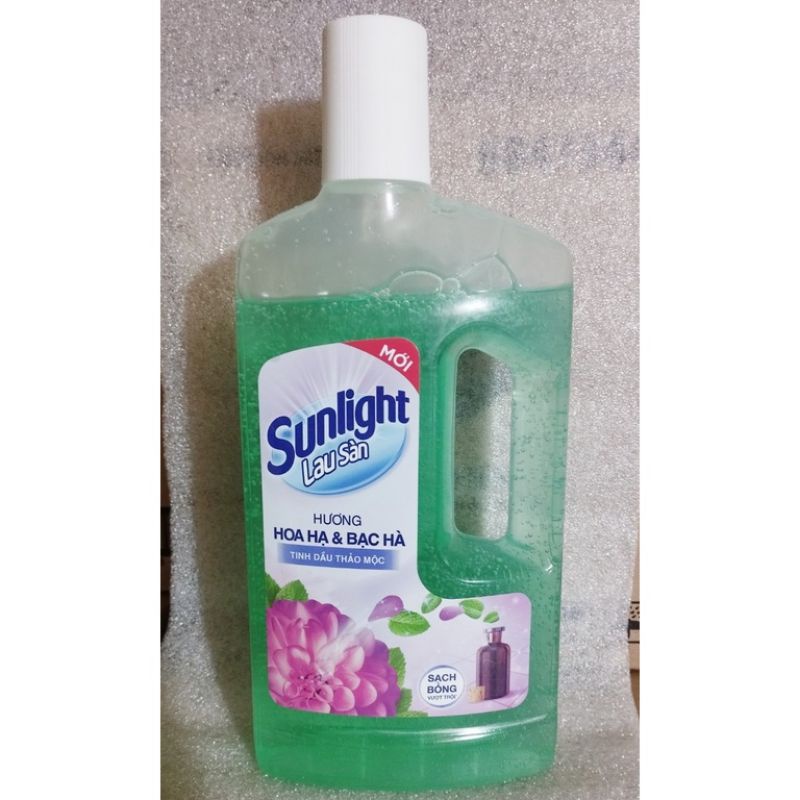 Nước lau sàn Sunlight hương hoa hạ và bạc hà chai 900ml tiện dụng siêu thơm