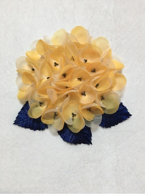 Hoa vải cẩm tú cầu handmade màu trắng