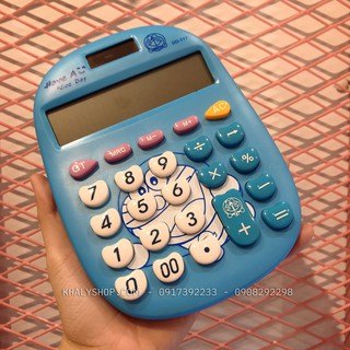 Máy tính cầm tay năng lượng mặt trời hình Doremon màu xanh dương cho học sinh và văn phòng - 63NDO777 - (13x2x17.5cm)