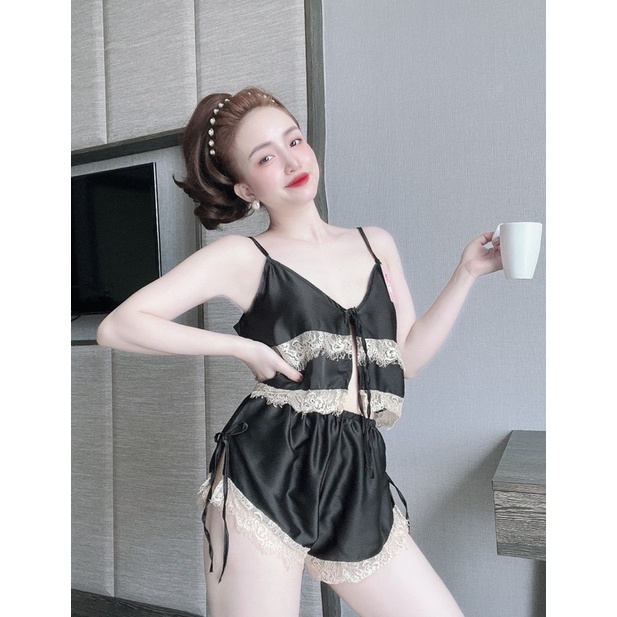 Đồ bộ 2 dây đùi ngắn cúp sò ngực hở lưng sexy và quyến rũ LỤA SATIN cao cấp hàng thiết kế có sẵn mút ngực