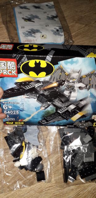 Lắp ráp 1 hộp LegoBatman 64025 có 90 chi tiết bằng nhựa