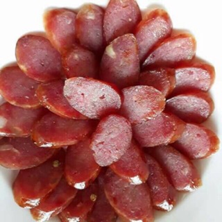 Lạp xưởng tươi nhà làm