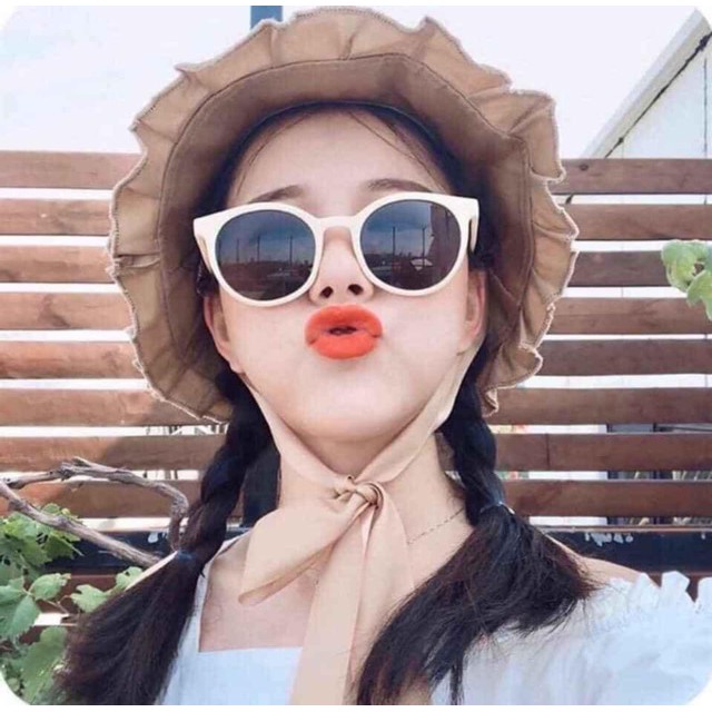 MẮT KÍNH THỜI TRANG CHỮ V TREND MỚI VỀ CỰC ĐẸP NHIỀU MÀU SẮC CÁ TÍNH THÍCH HỢP MANG ĐI DU LỊCH ĐI LÀM TQ26
