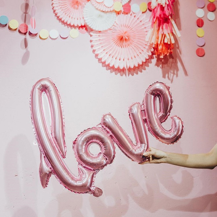 Bóng bay foil nhôm hình chữ Love trang trí tiệc cưới / lễ tình nhân dễ thương