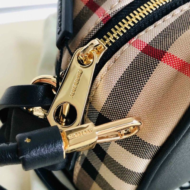 Túi Burberry