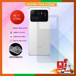 Miếng dán decal carbon mặt sau Xiaomi Mi 11 Ultra chống trầy mặt lưng, chống bám vân tay (Tặng Camera Carbon)