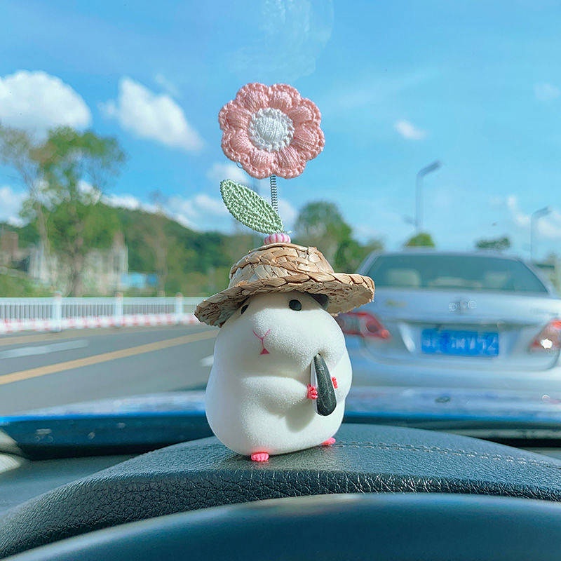 Mô hình chuột hamster đội mũ đan cói cầm đồ ăn dễ thương trang trí cửa sổ xe hơi/bảng điều khiển xe hơi