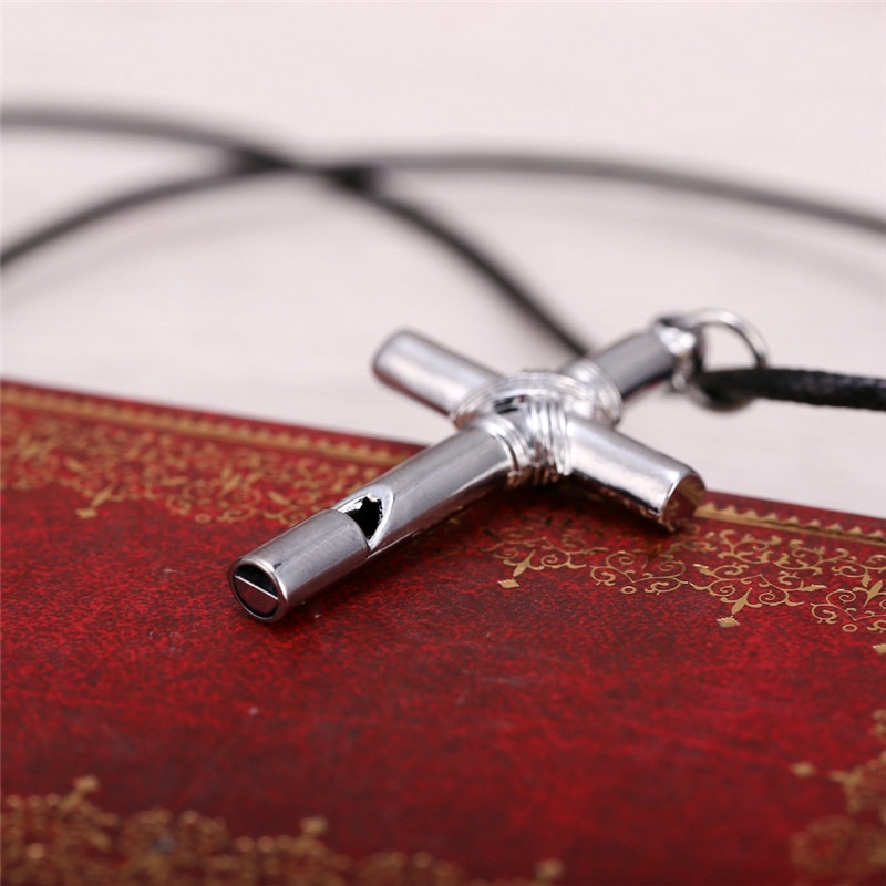 Dây chuyền mặt chữ thập kiêm còi thổi hóa trang hoạt hình