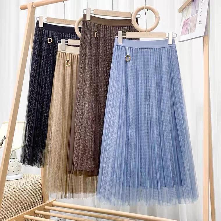 G34. 2275. CHÂN VÁY REN CÀI CHỮ D