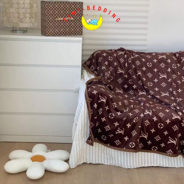 Chăn mền lông tuyết cho bé thương hiệu LV ấm áp, thoáng mát kích thước 1,5x2m – Timibedding