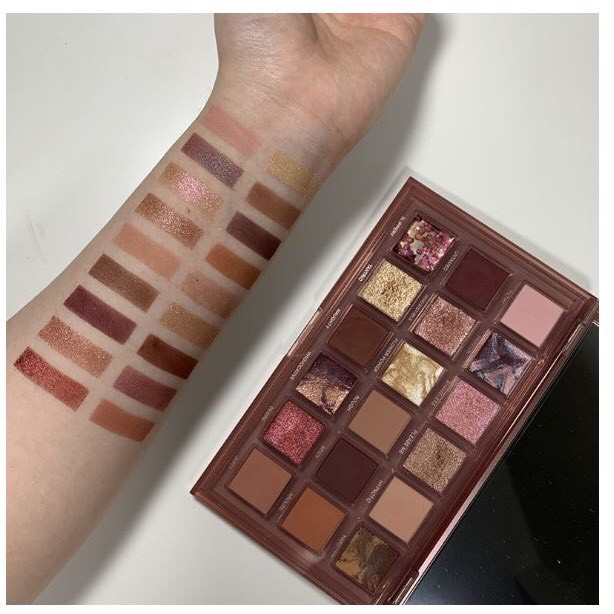 Bảng Mắt Dikalu 18 Ô Nhũ Lì Vỏ Nâu Naughty | BigBuy360 - bigbuy360.vn