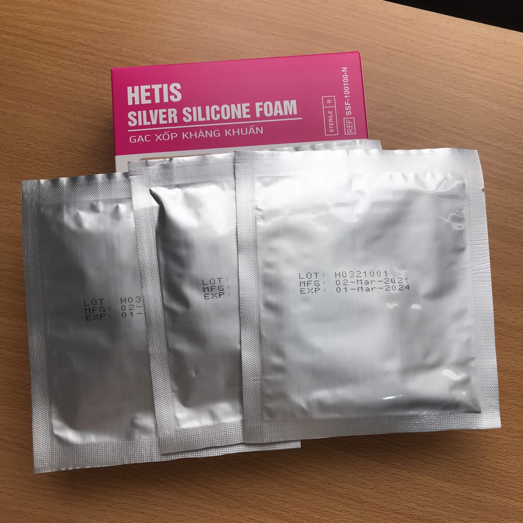 Gạc xốp HETIS Silver Silicone Foam kháng khuẩn, ngăn nước, tích hợp Nano bạc giúp giữ dịch hạn chế số lần thay