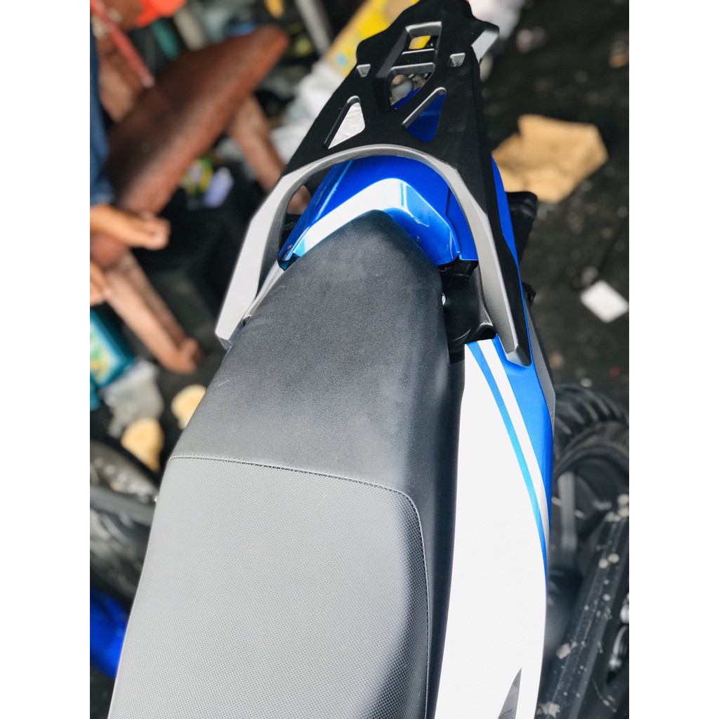 Cảng tay nắm sau WINNER X malay