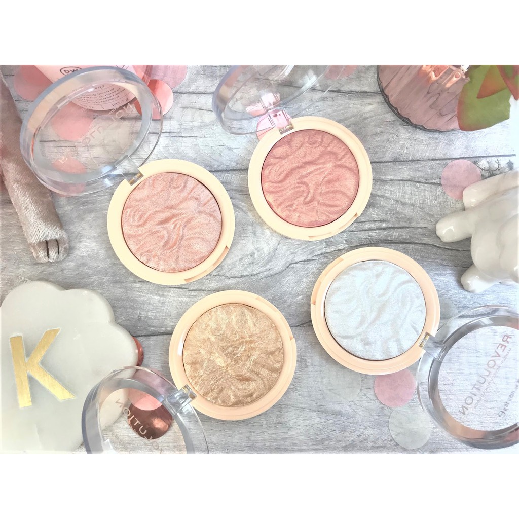 Phấn bắt sáng nhũ Revolution Highlighter Reloaded 10g highlight chất phấn mịn, bắt sáng tốt - HONGS BEAUTY