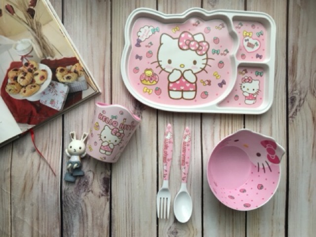 Set bát ăn 5 món Hello Kitty cho bé từ 6 tháng đến 5 tuổi