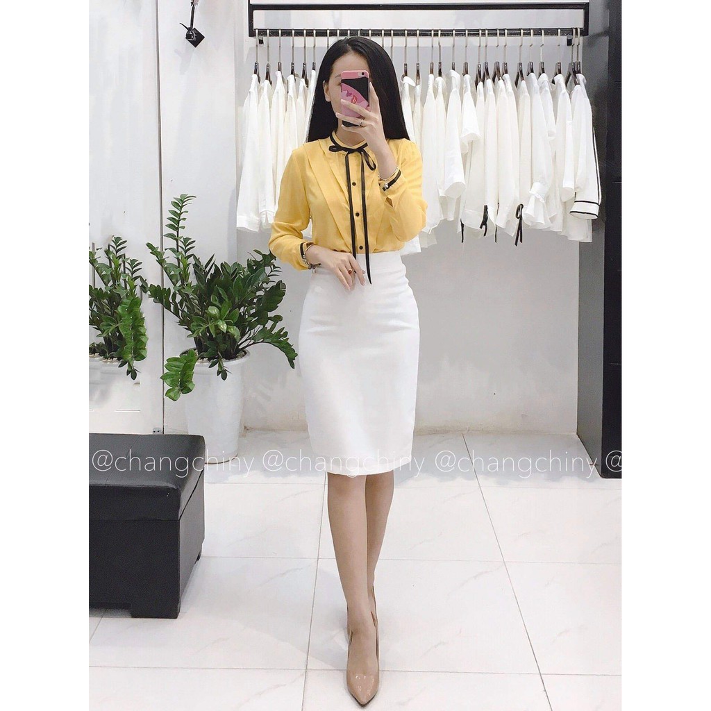 Chân váy bút chì trắng 2 lớp xẻ sau công sở | BigBuy360 - bigbuy360.vn