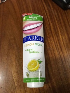 Kem đánh răng sparkle thái