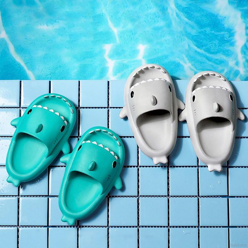 Dép sandal đế mềm chống trượt in hoạt hình cho bé
