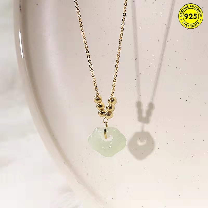 Vòng cổ mặt đá ngọc bích thời trang cho nữ