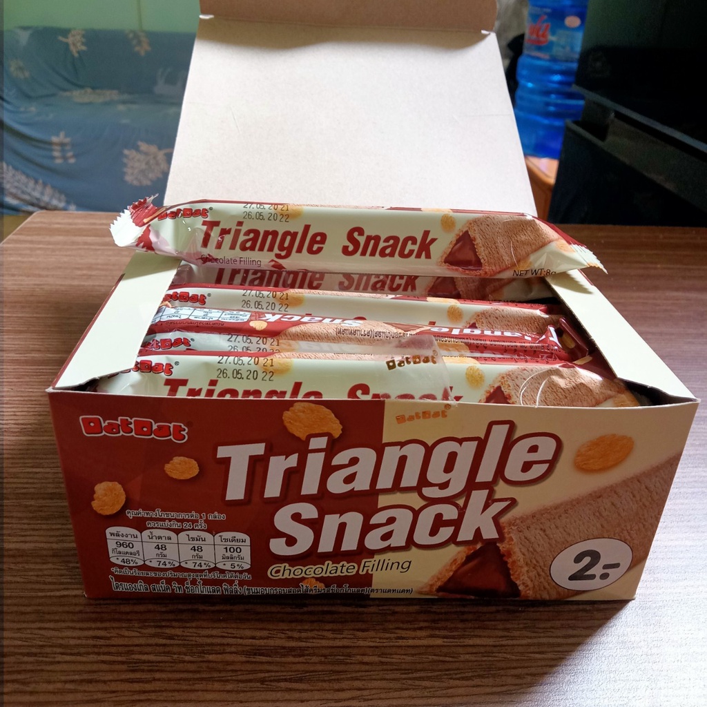 Bánh Xốp Giòn Triangle Snack Thái Lan Hộp 192gr ( 24 Gói )
