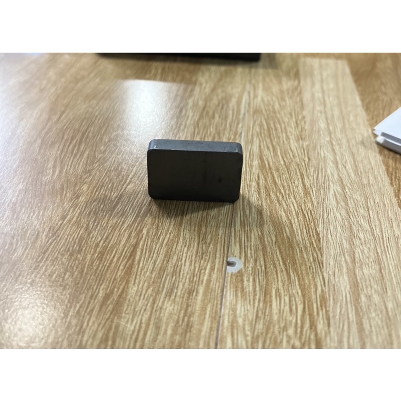 Nam châm chữ nhật kích thước 30x20x5mm , nam châm nhỏ