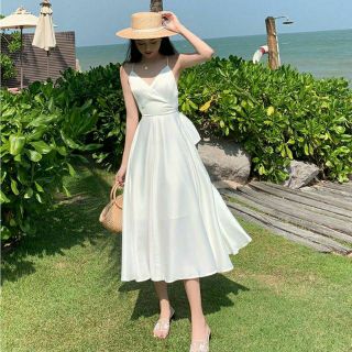 Váy Vintage trắng, đỏ đô, kem