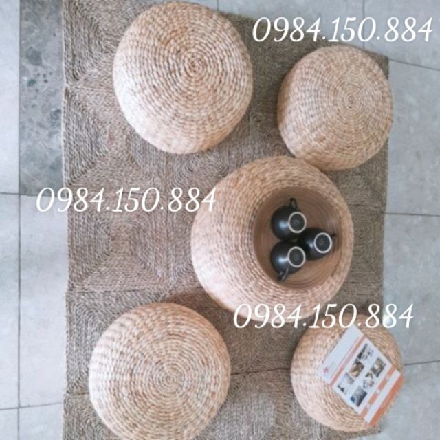 Ghế đôn ngồi bệt đan từ lục bình