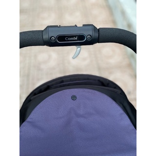 xe đẩy Combi caldia auto 4cas