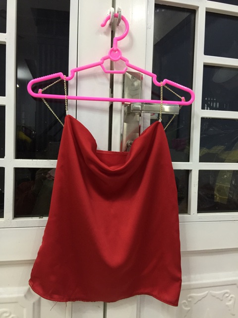 Áo hai dây lụa trễ ngực phong cách thời trang | BigBuy360 - bigbuy360.vn