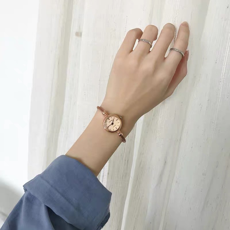 Đồng hồ nữ Ulzzang dây kim loại 3 kim | BigBuy360 - bigbuy360.vn