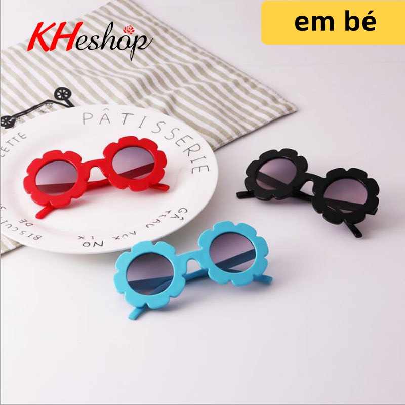 Mắt kính thời trang, kính râm cho bé 2-9 tuổi hình bông hoa mẫu mới nhất 2021, mã Y1380